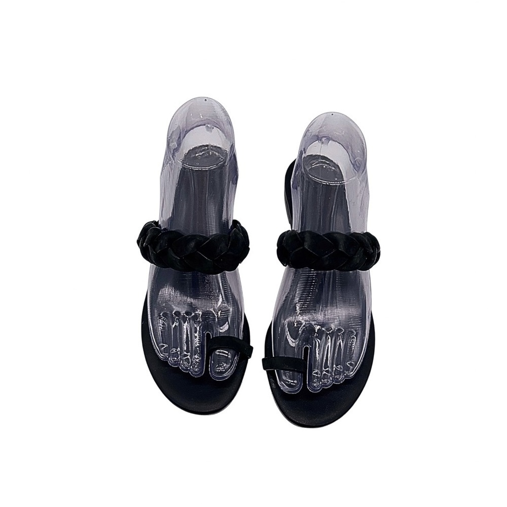 JENNI KAYNE Leather Braided Strap Sandals
Size: 37 Excellent Condition